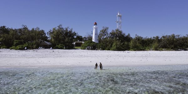 Lady Elliot Island Couple experiencing Lady Elliot Island